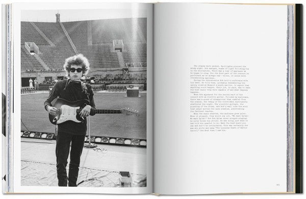 Daniel Kramer. Bob Dylan. A Year and a Day