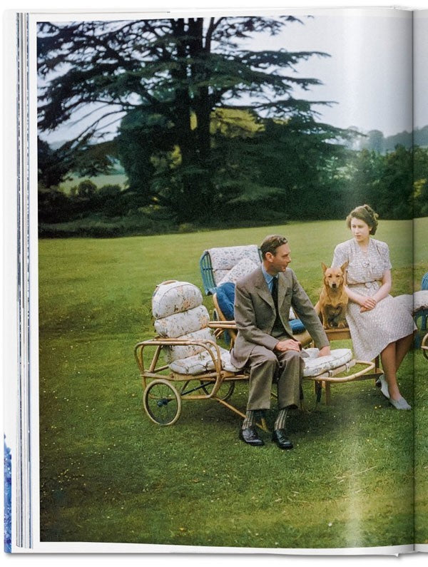 Her Majesty. A Photographic History 1926-Today